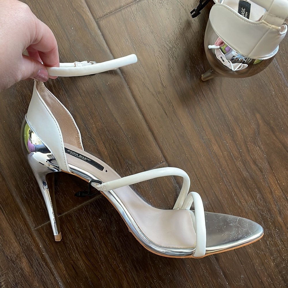 New In box ZARA Women White Strappy Heel with Silver Chrome Heels Size 8 / 39 - Picture 3 of 9